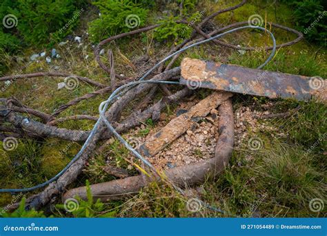 Scrap metal sites Word Hike .